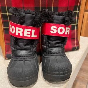 Sorel size 5
Toddler/ Baby size